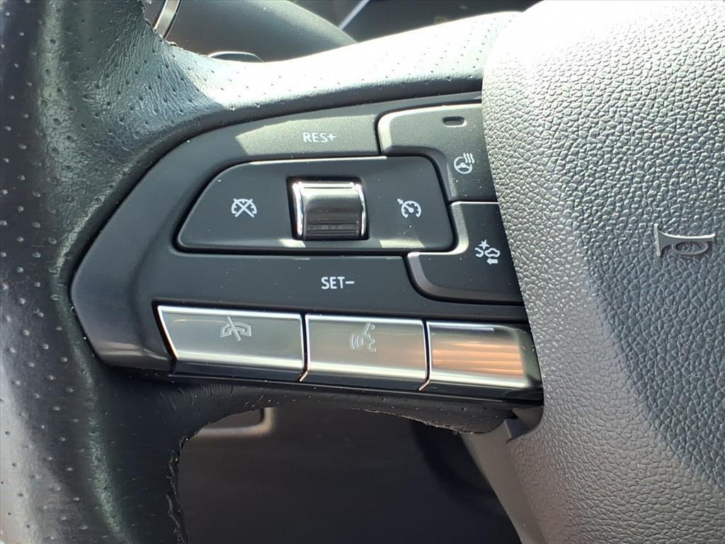 used 2020 Cadillac XT4 car, priced at $17,991