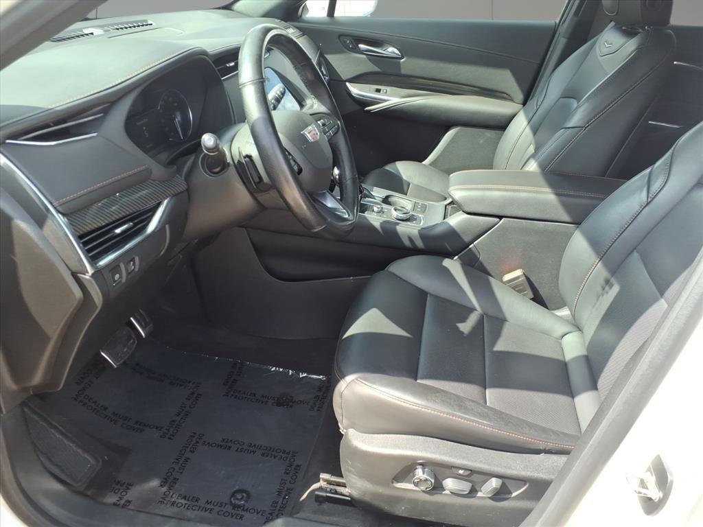 used 2020 Cadillac XT4 car, priced at $17,991