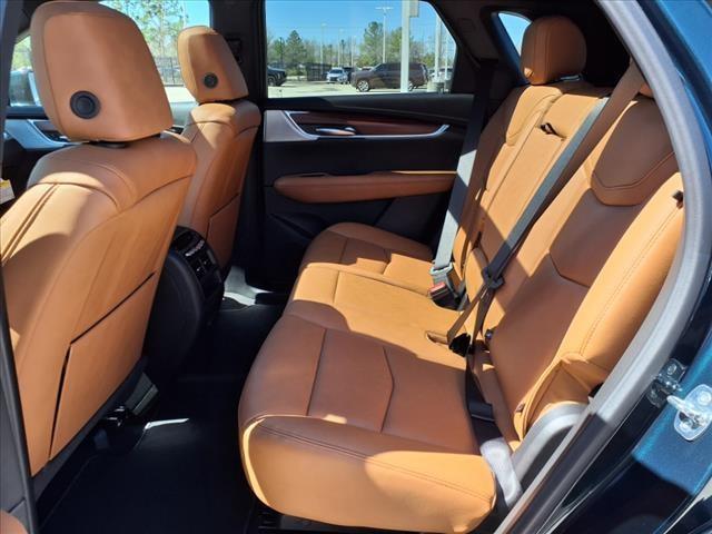 new 2025 Cadillac XT5 car, priced at $51,985