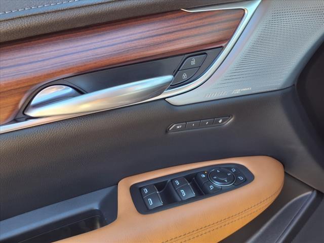 new 2025 Cadillac XT5 car, priced at $51,985