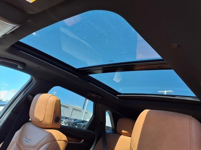 new 2025 Cadillac XT5 car, priced at $51,985
