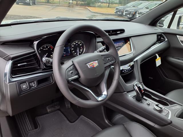 new 2025 Cadillac XT6 car, priced at $43,815