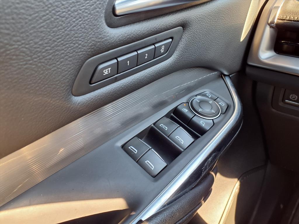 used 2024 Cadillac XT4 car, priced at $28,491