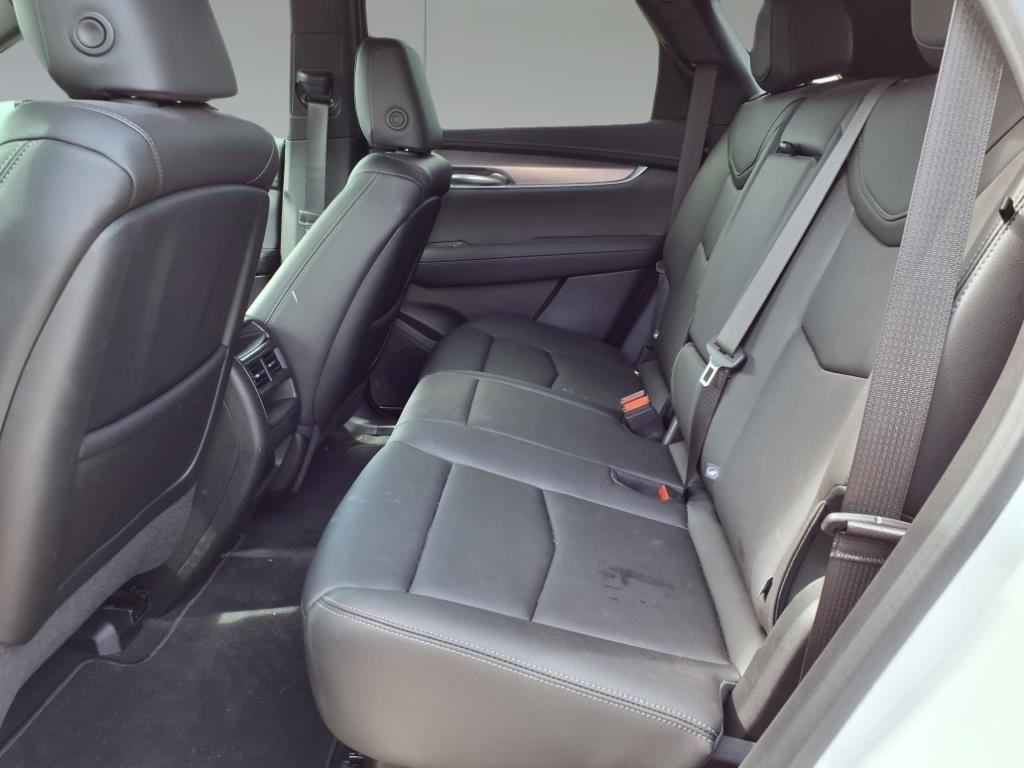 used 2025 Cadillac XT5 car, priced at $39,996