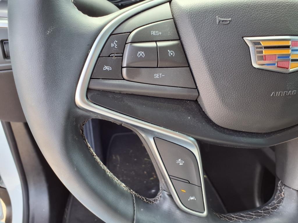 used 2025 Cadillac XT5 car, priced at $39,996