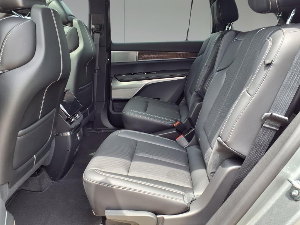 new 2026 Cadillac VISTIQ car, priced at $80,490