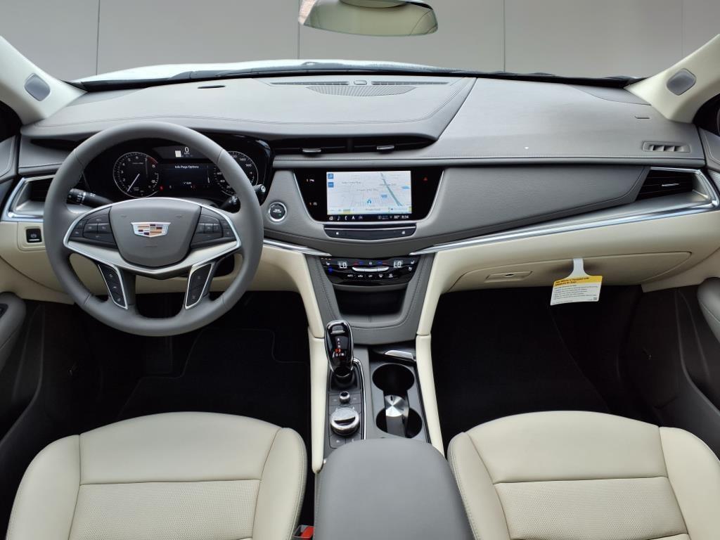 new 2025 Cadillac XT5 car, priced at $54,015