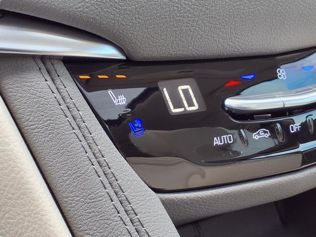 new 2025 Cadillac XT5 car, priced at $54,015