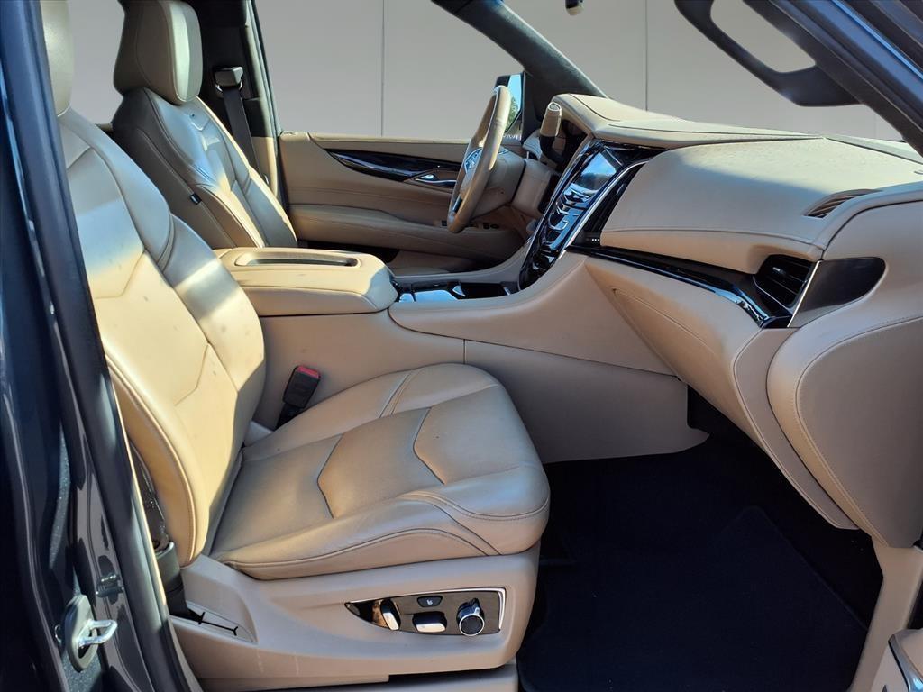 used 2019 Cadillac Escalade car, priced at $40,595