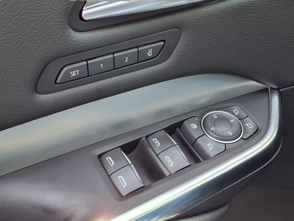 used 2022 Cadillac XT4 car, priced at $26,996