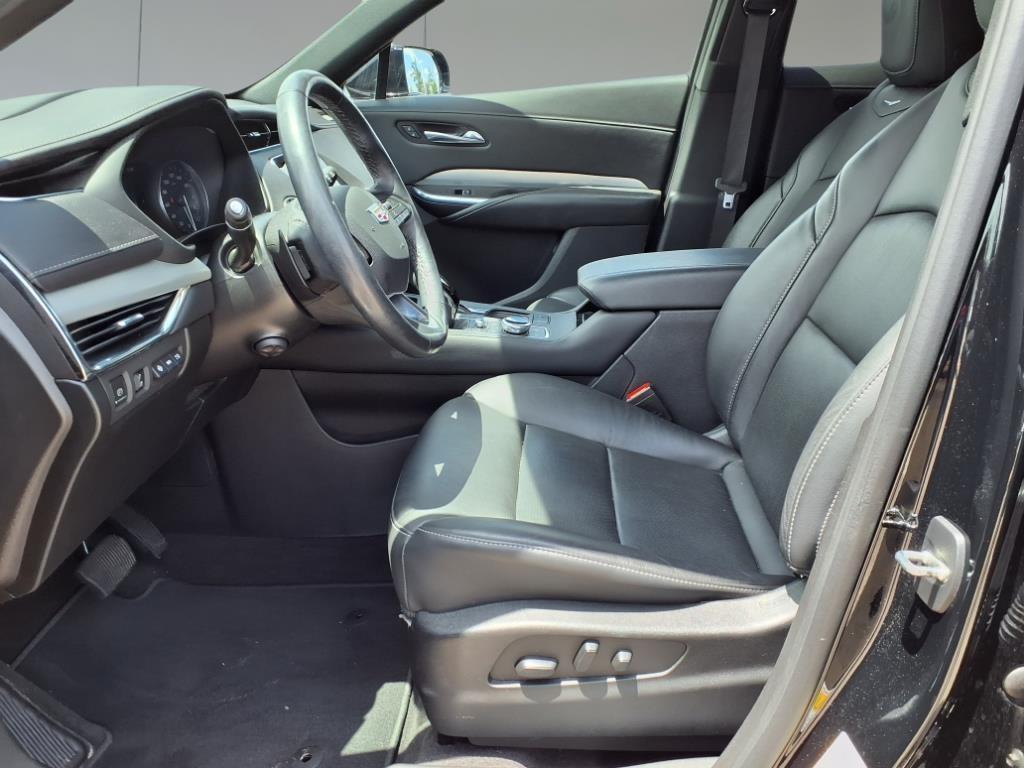 used 2022 Cadillac XT4 car, priced at $26,996
