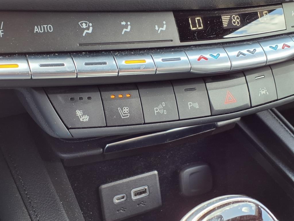 used 2022 Cadillac XT4 car, priced at $26,996