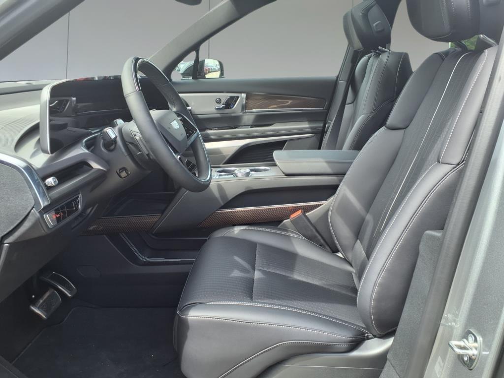 new 2026 Cadillac VISTIQ car, priced at $79,890