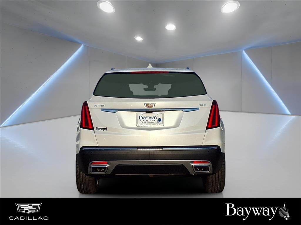 new 2025 Cadillac XT5 car, priced at $56,290