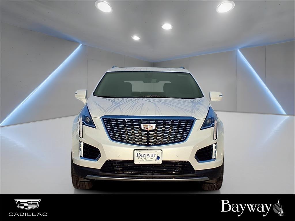 new 2025 Cadillac XT5 car, priced at $56,290