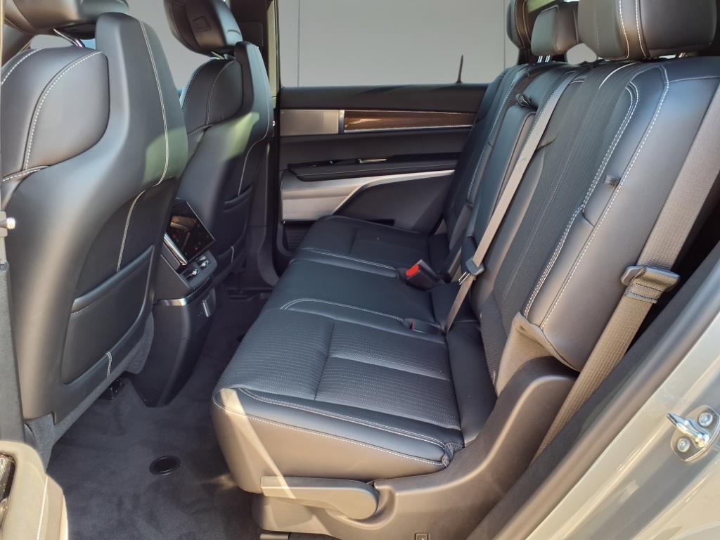 new 2026 Cadillac VISTIQ car, priced at $79,815