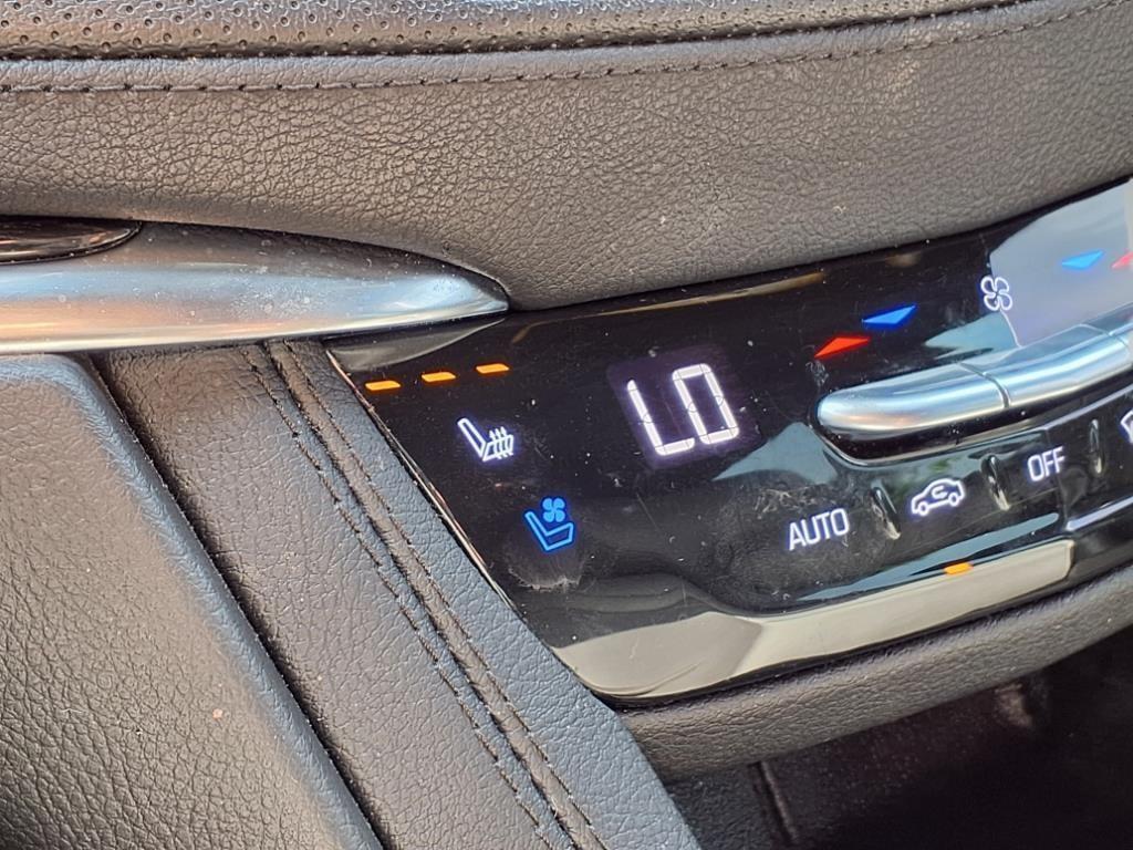 used 2022 Cadillac XT5 car, priced at $29,496
