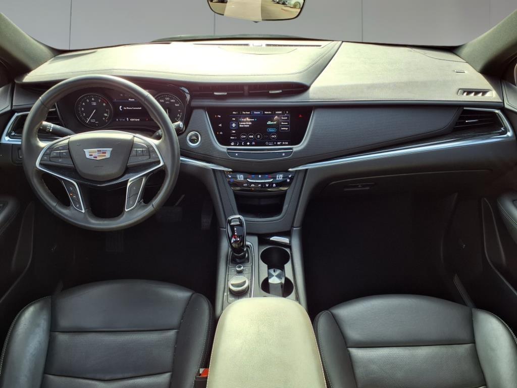 used 2022 Cadillac XT5 car, priced at $29,496