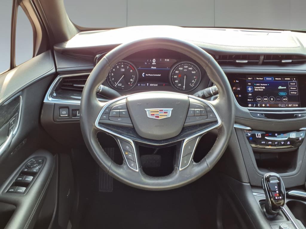 used 2022 Cadillac XT5 car, priced at $29,496
