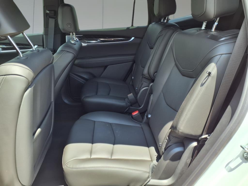 new 2025 Cadillac XT6 car, priced at $60,565