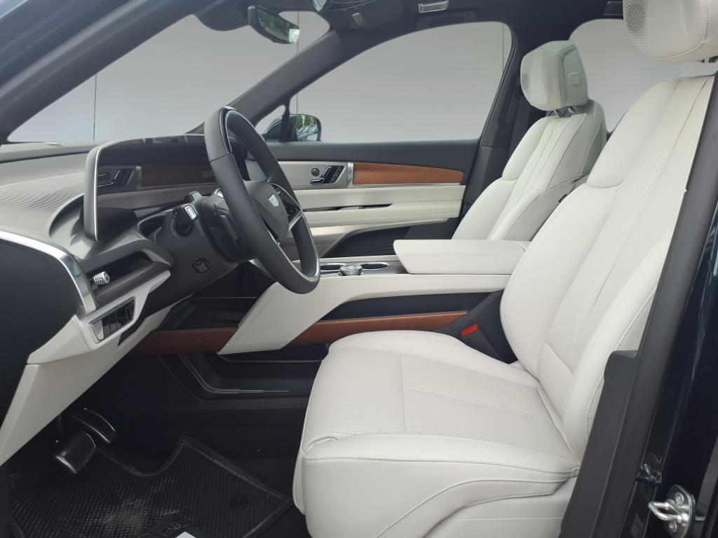 new 2026 Cadillac VISTIQ car, priced at $83,414