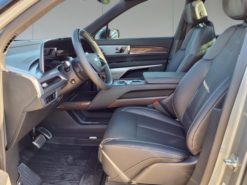 new 2026 Cadillac VISTIQ car, priced at $82,309