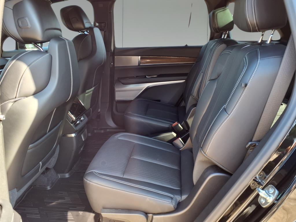 new 2026 Cadillac VISTIQ car, priced at $83,914