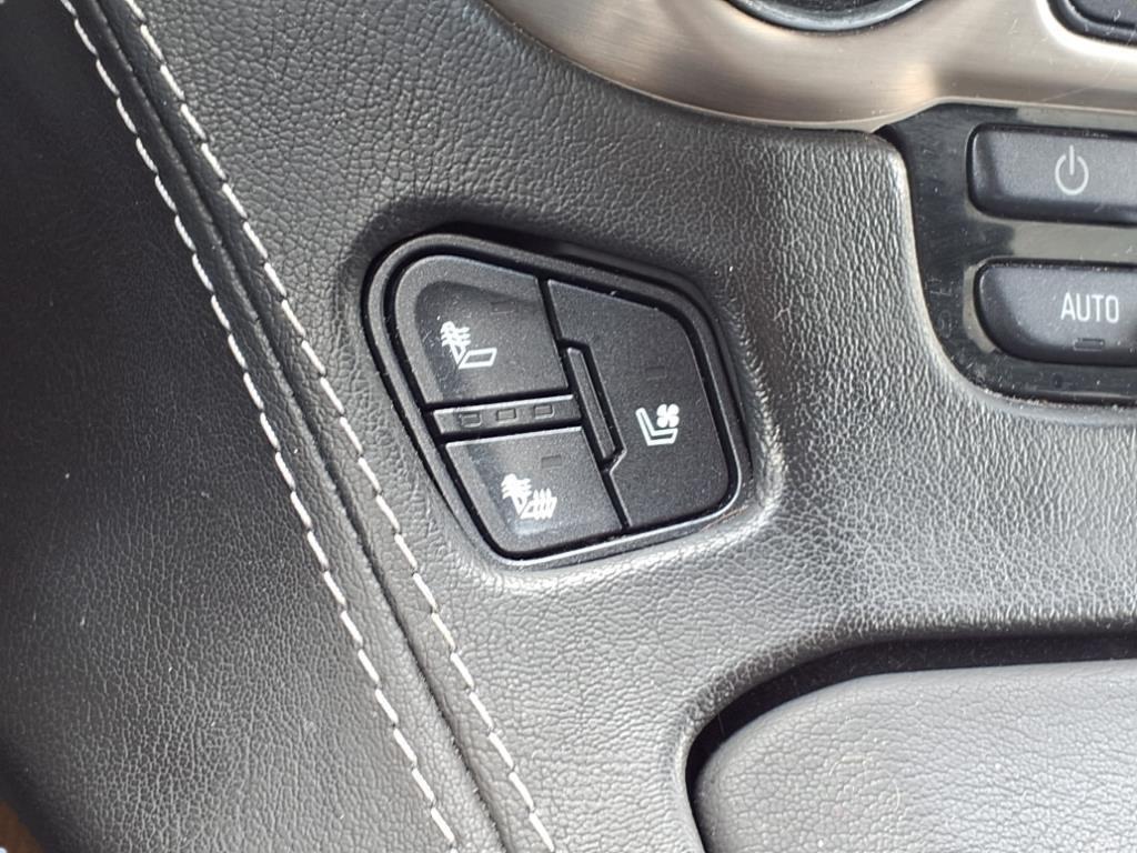 used 2019 GMC Yukon car, priced at $38,496