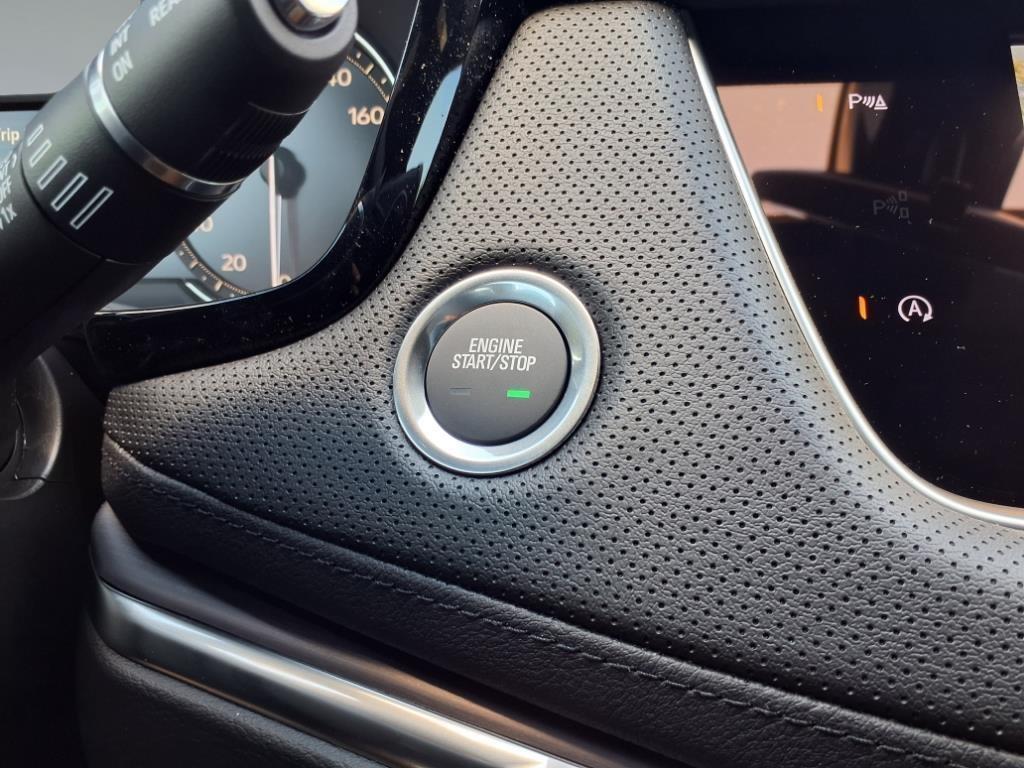 new 2025 Cadillac XT5 car, priced at $45,310