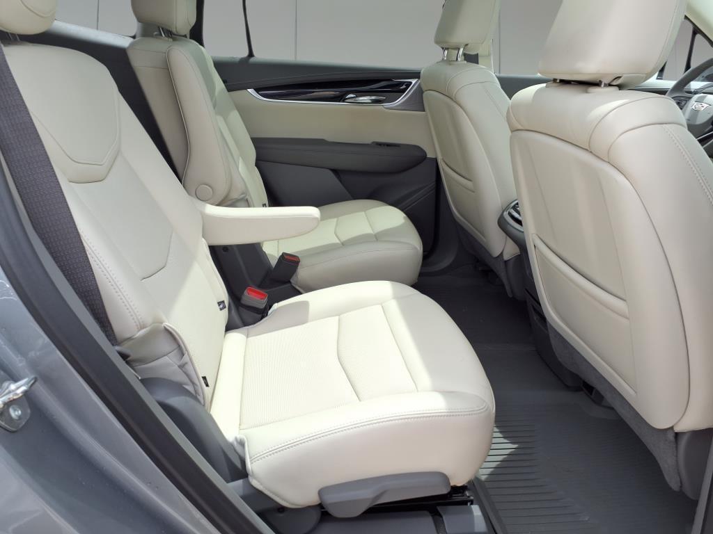 used 2024 Cadillac XT6 car, priced at $44,996