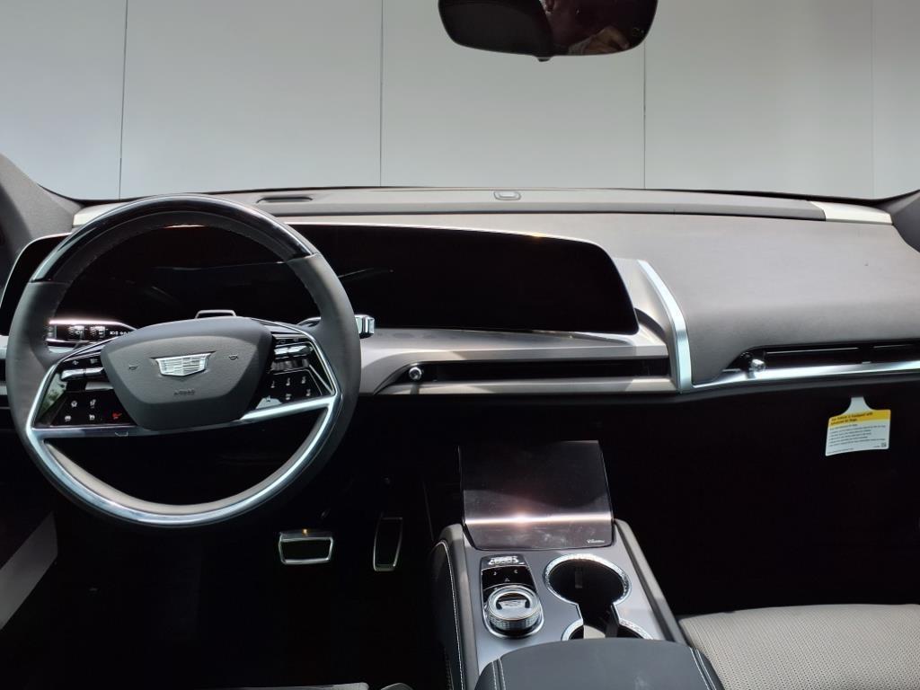 new 2026 Cadillac VISTIQ car, priced at $81,115