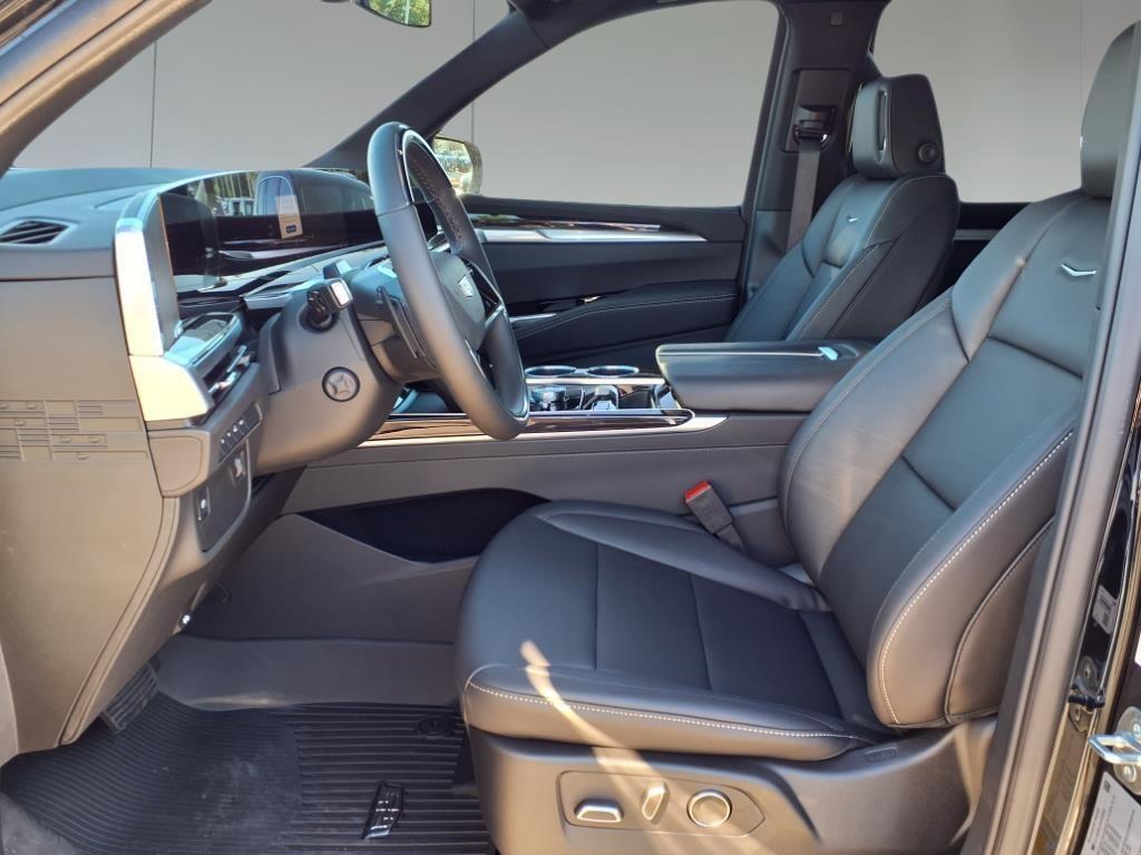 new 2025 Cadillac Escalade ESV car, priced at $96,885