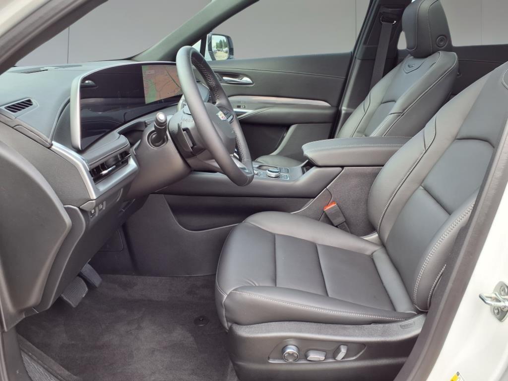 new 2025 Cadillac XT4 car, priced at $44,015