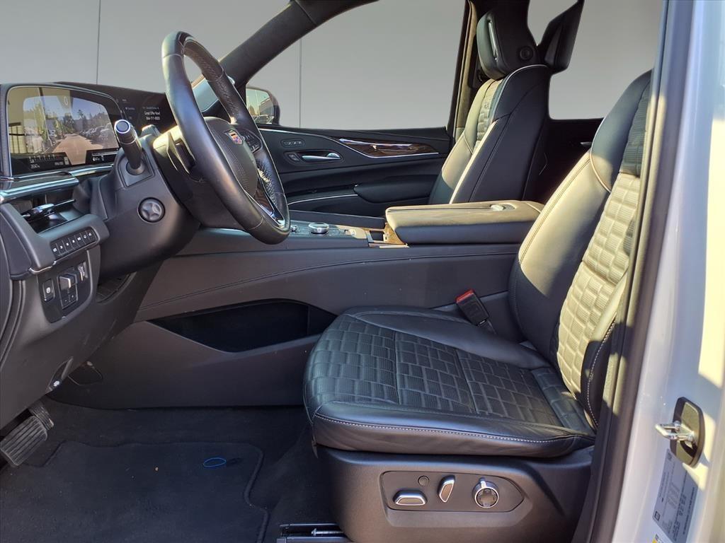 used 2024 Cadillac Escalade car, priced at $85,995