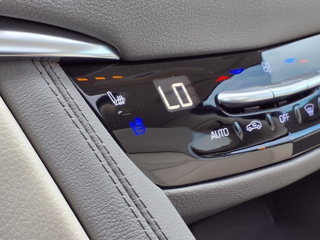 new 2025 Cadillac XT5 car, priced at $56,365