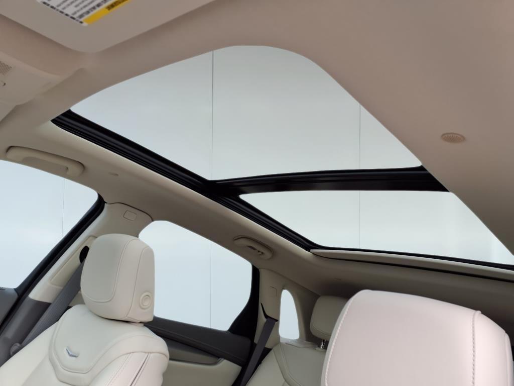 new 2025 Cadillac XT5 car, priced at $56,365