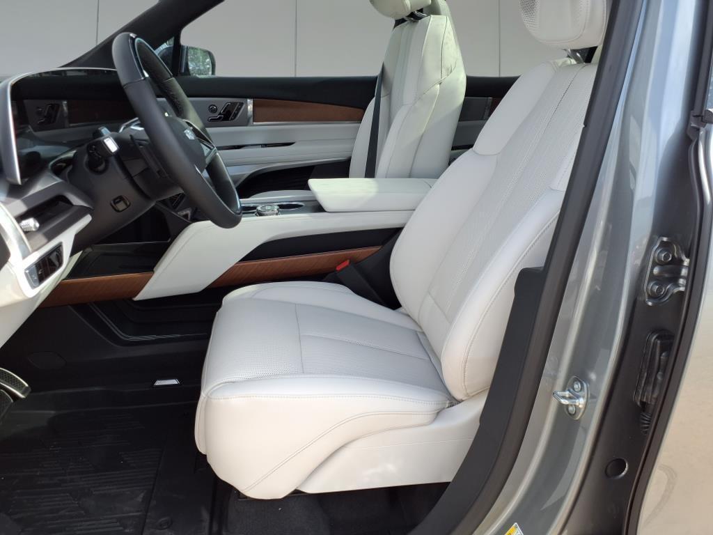 new 2026 Cadillac VISTIQ car, priced at $82,865