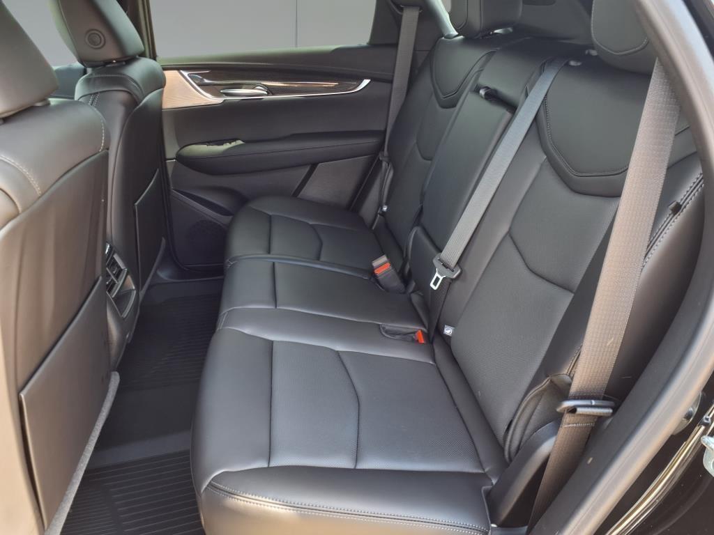 new 2025 Cadillac XT5 car, priced at $62,985