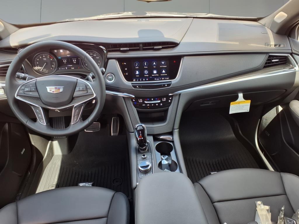 new 2025 Cadillac XT5 car, priced at $62,985