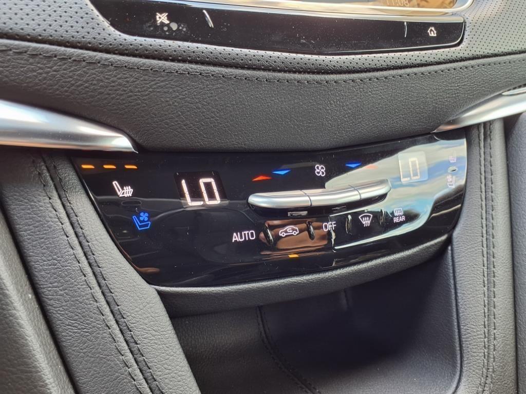 new 2025 Cadillac XT5 car, priced at $62,985
