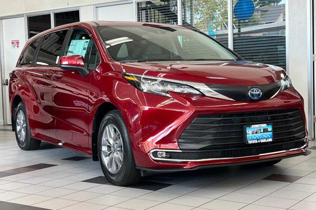 new 2024 Toyota Sienna car, priced at $47,425