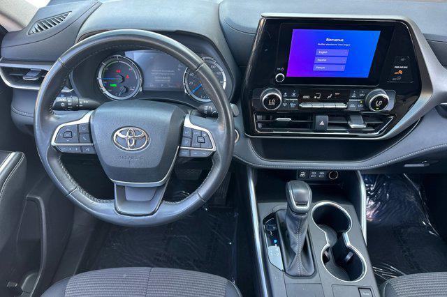 used 2024 Toyota Highlander Hybrid car