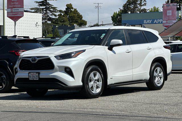 used 2024 Toyota Highlander Hybrid car