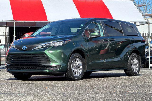 used 2024 Toyota Sienna car