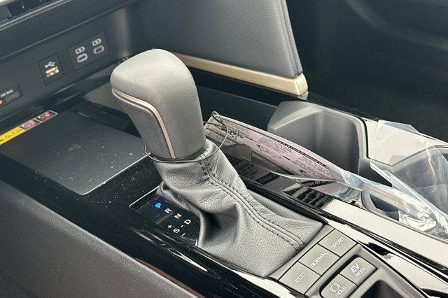 new 2025 Toyota Camry car, priced at $35,273
