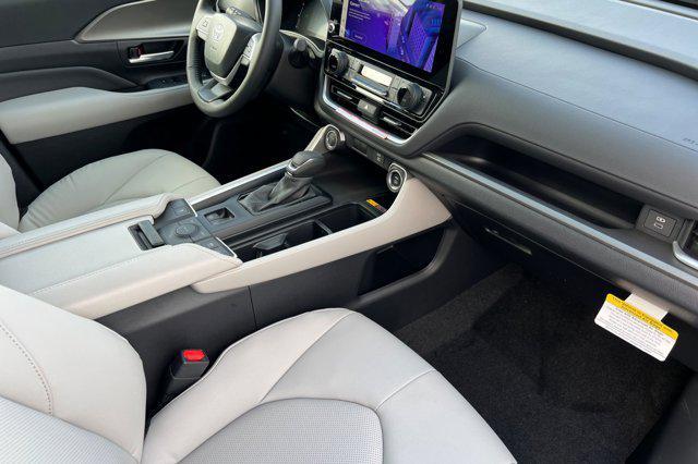 new 2025 Toyota Grand Highlander Hybrid car, priced at $49,562