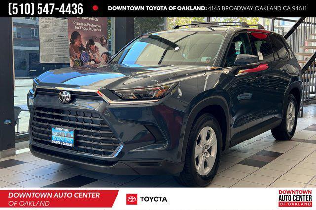 new 2025 Toyota Highlander car, priced at $40,823
