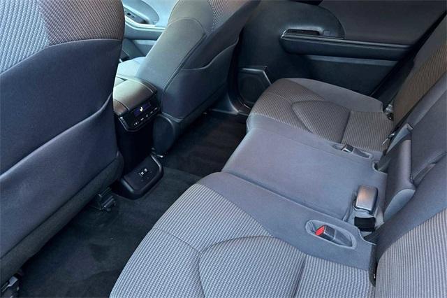 used 2021 Toyota Highlander car, priced at $28,999