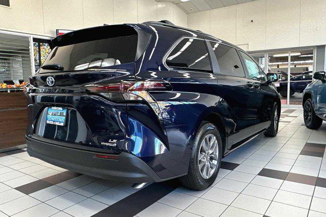 new 2024 Toyota Sienna car, priced at $41,825