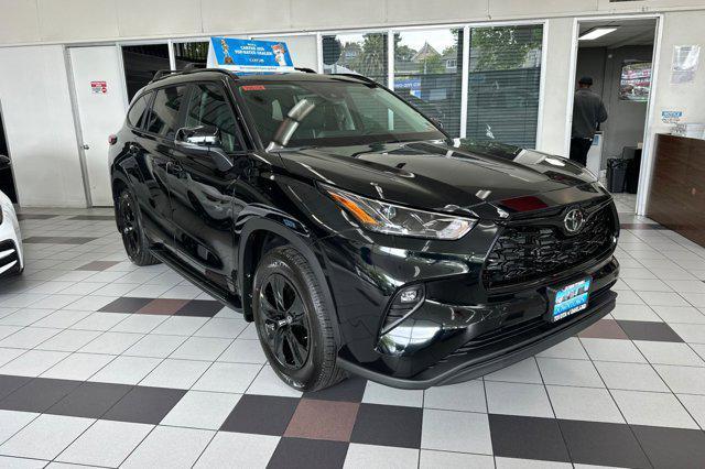 new 2025 Toyota Highlander Hybrid car, priced at $52,999